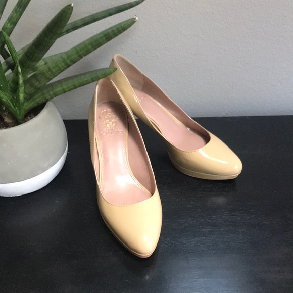 Vince Camuto tan size 9 heels stilettos pumps - Picture 1 of 10